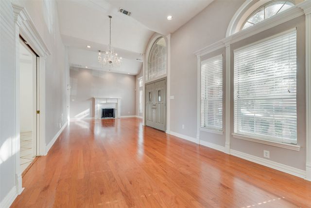 614 Portofino Drive, Arlington, TX 76012