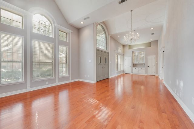 614 Portofino Drive, Arlington, TX 76012