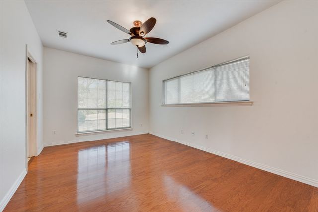 614 Portofino Drive, Arlington, TX 76012