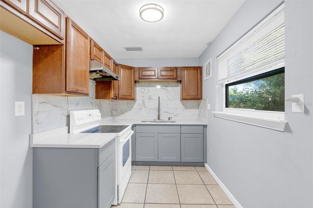 6013 NAVAJO WAY, Orlando, FL 32807