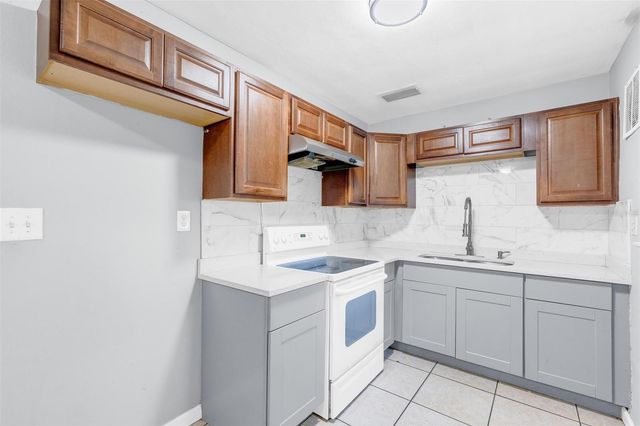6013 NAVAJO WAY, Orlando, FL 32807