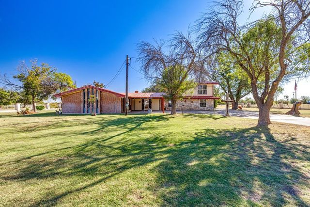 208 E St, Eldorado, TX 76936
