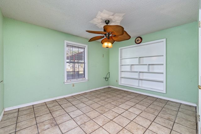 208 E St, Eldorado, TX 76936