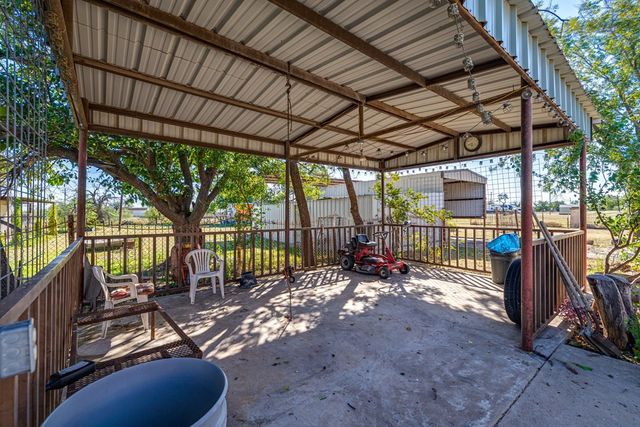 208 E St, Eldorado, TX 76936