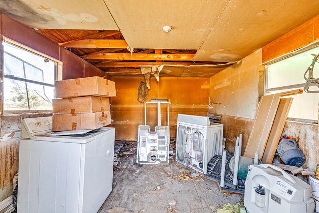 208 E St, Eldorado, TX 76936