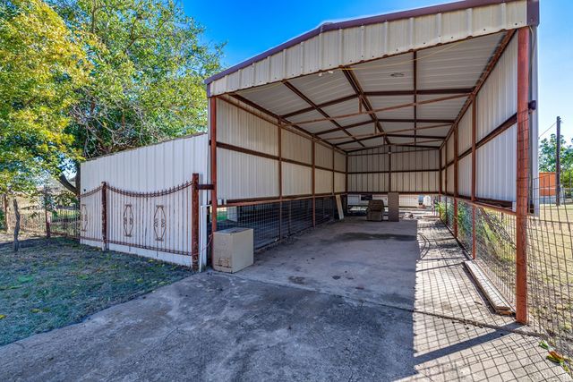 208 E St, Eldorado, TX 76936