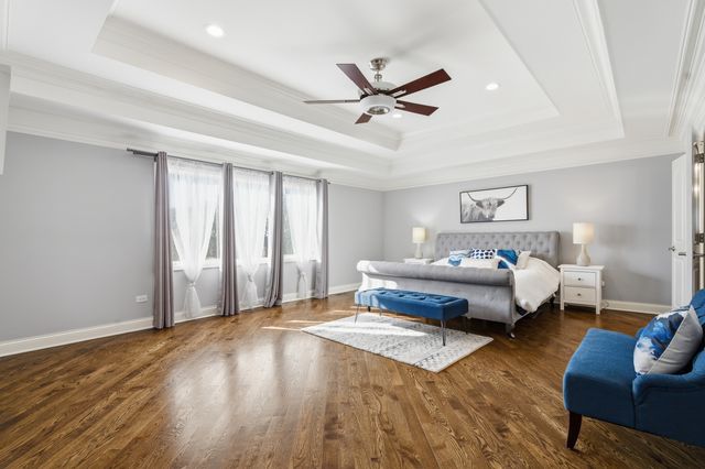 28 Pinnacle Court, Naperville, IL 60565