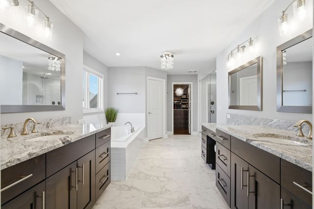 28 Pinnacle Court, Naperville, IL 60565