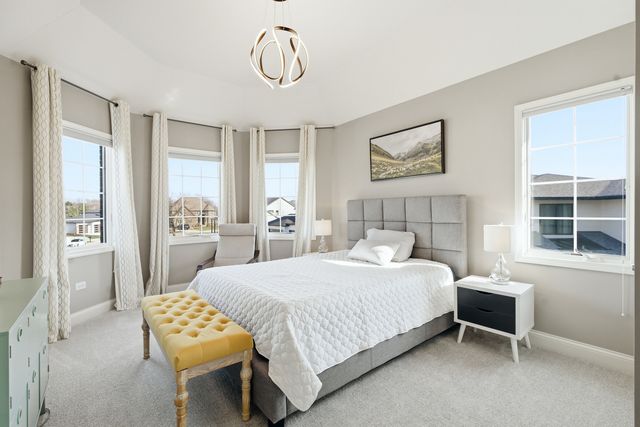 28 Pinnacle Court, Naperville, IL 60565