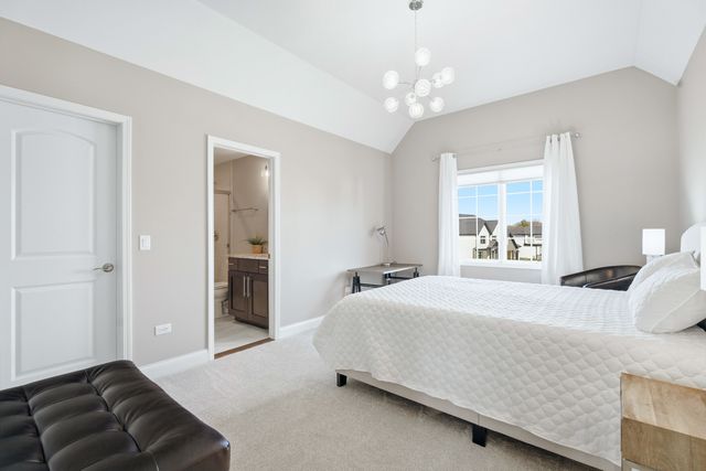 28 Pinnacle Court, Naperville, IL 60565