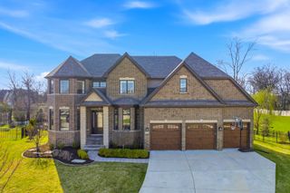 28 Pinnacle Court, Naperville, IL 60565