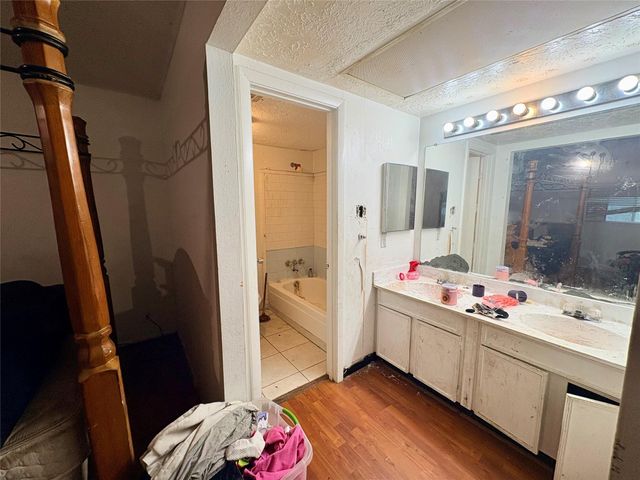 8215 Leather Market Street, Houston, TX 77064