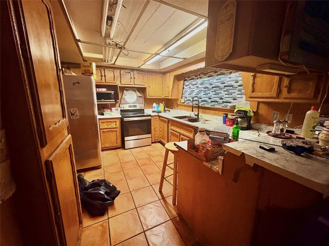 8215 Leather Market Street, Houston, TX 77064