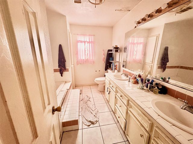 8215 Leather Market Street, Houston, TX 77064