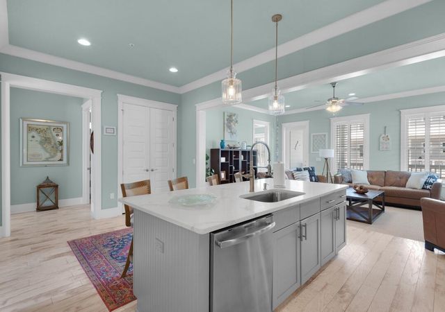 1477 Seaside Circle, Navarre, FL 32566