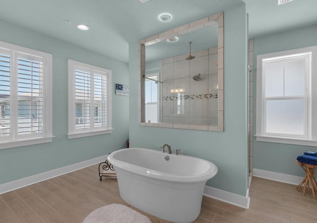 1477 Seaside Circle, Navarre, FL 32566