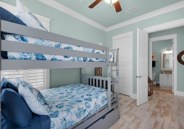 1477 Seaside Circle, Navarre, FL 32566