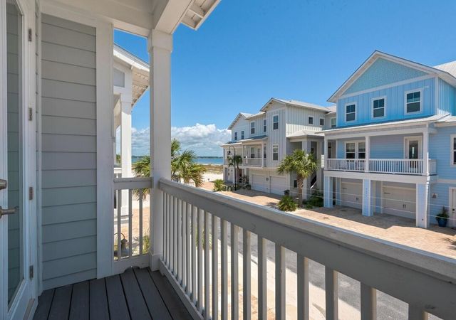 1477 Seaside Circle, Navarre, FL 32566