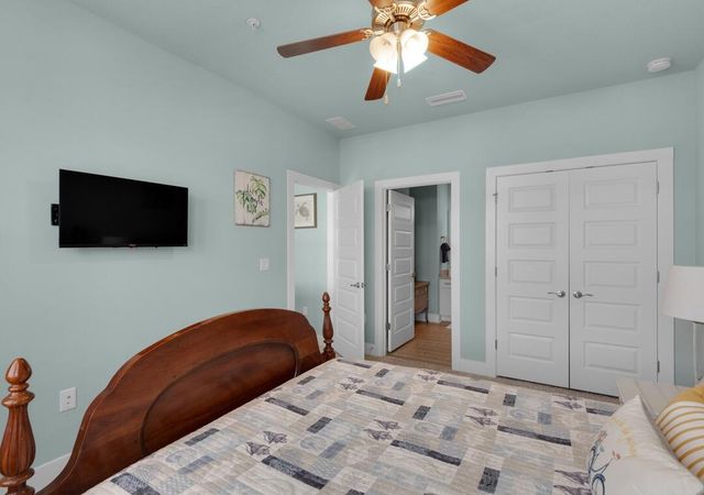 1477 Seaside Circle, Navarre, FL 32566