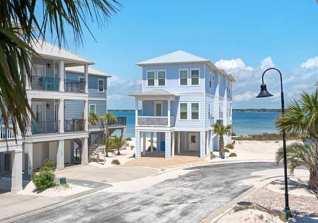 1477 Seaside Circle, Navarre, FL 32566