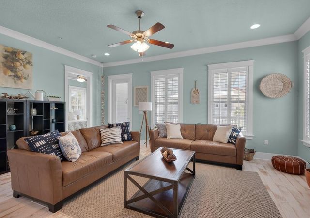 1477 Seaside Circle, Navarre, FL 32566