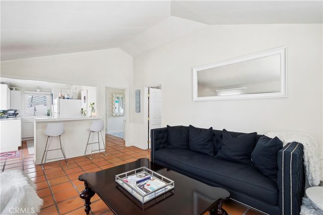 611 Larkspur, Corona Del Mar, CA 92625