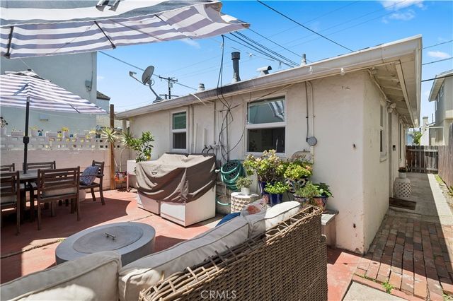 611 Larkspur, Corona Del Mar, CA 92625