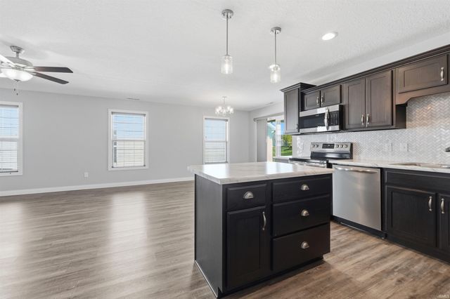 735 W Hamilton Road, Fort Wayne, IN 46814