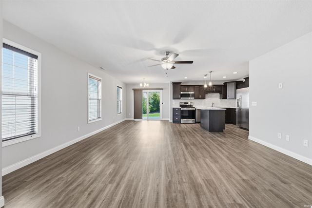 735 W Hamilton Road, Fort Wayne, IN 46814