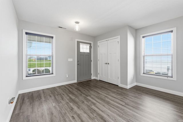 735 W Hamilton Road, Fort Wayne, IN 46814