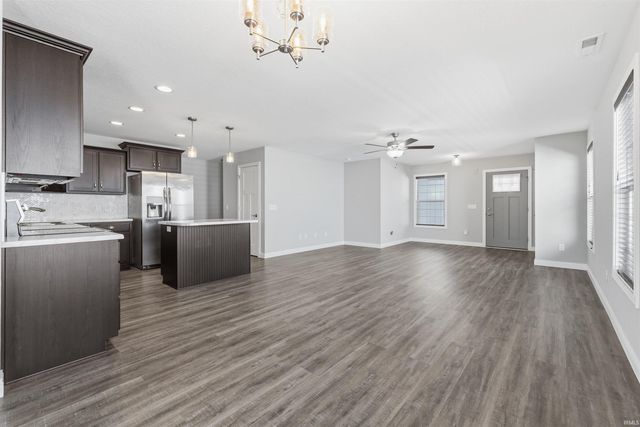 735 W Hamilton Road, Fort Wayne, IN 46814