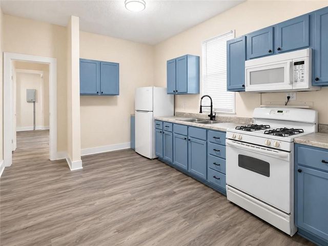 210 Osage Street, Leavenworth, KS 66048