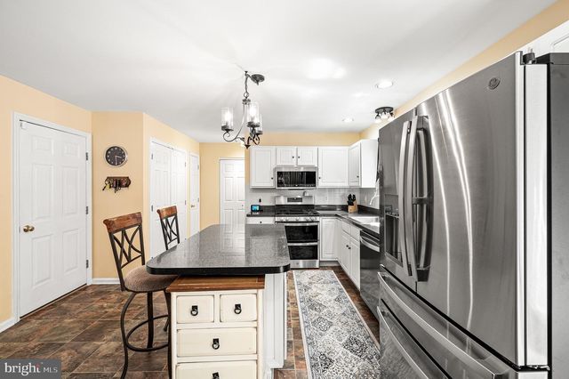 309 CAMERON DR, Douglassville, PA 19518