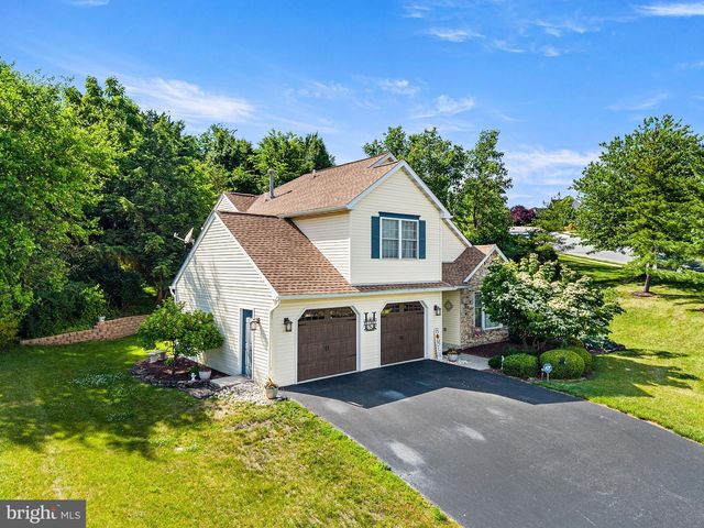 309 CAMERON DR, Douglassville, PA 19518