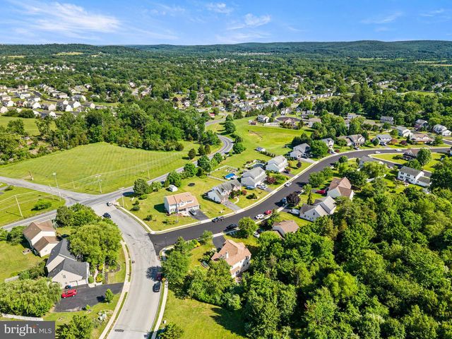 309 CAMERON DR, Douglassville, PA 19518
