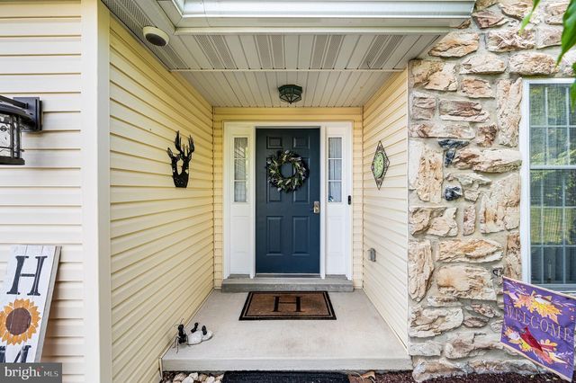 309 CAMERON DR, Douglassville, PA 19518