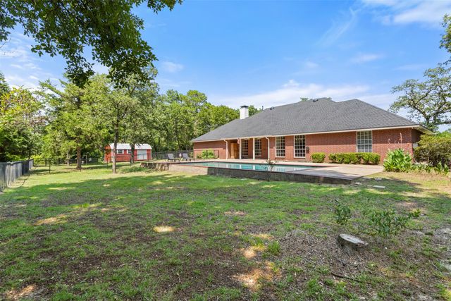 17681 Huckleberry Circle, Lindale, TX 75771