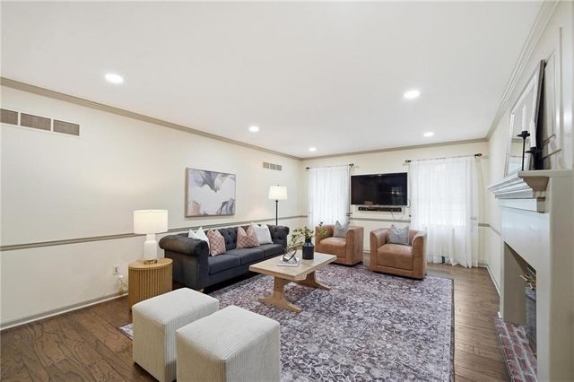 25409 Timberlake Trail, Greenwood, MO 64034