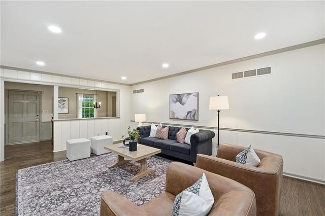 25409 Timberlake Trail, Greenwood, MO 64034