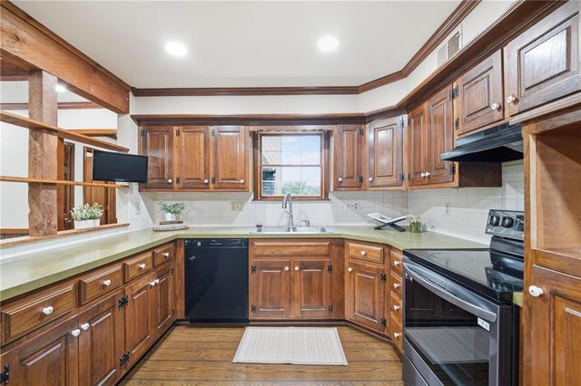 25409 Timberlake Trail, Greenwood, MO 64034