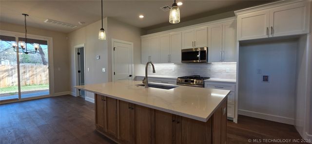 1014 E Delmar Place, Broken Arrow, OK 74012