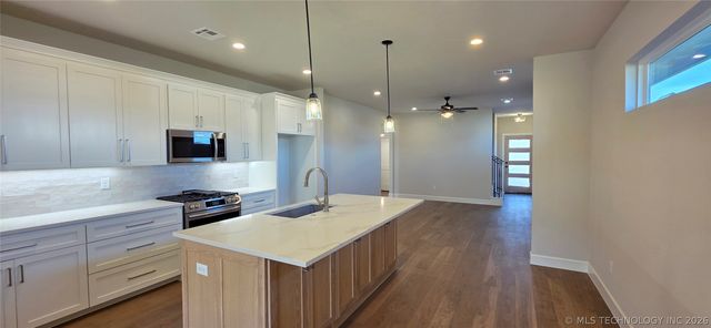 1014 E Delmar Place, Broken Arrow, OK 74012