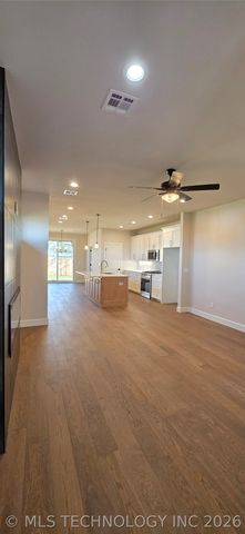 1014 E Delmar Place, Broken Arrow, OK 74012