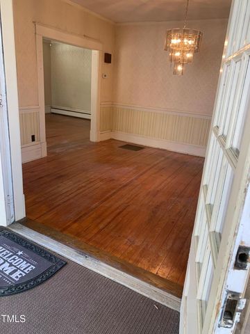 1521 Cross Link Road, Raleigh, NC 27610