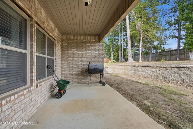 2333 Hyacinth Lane, Hernando, MS 38632