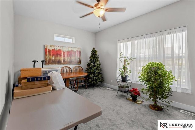 6104 S 97th Street, Lincoln, NE 68526