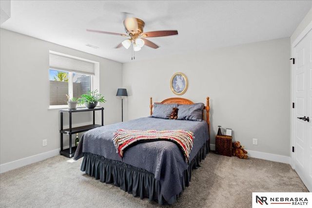 6104 S 97th Street, Lincoln, NE 68526