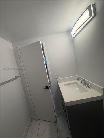 7441 Wayne Ave 11A, Miami Beach, FL 33141