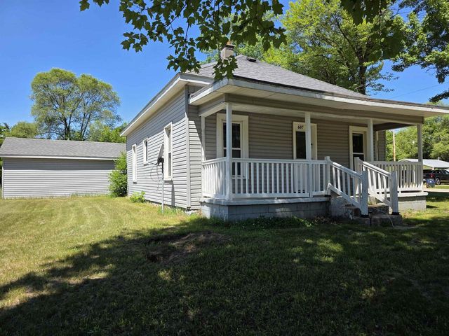 607 S Miller Street, Oxford, WI 53952