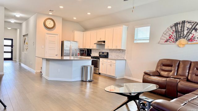 10225 Bricewood Place, San Antonio, TX 78254